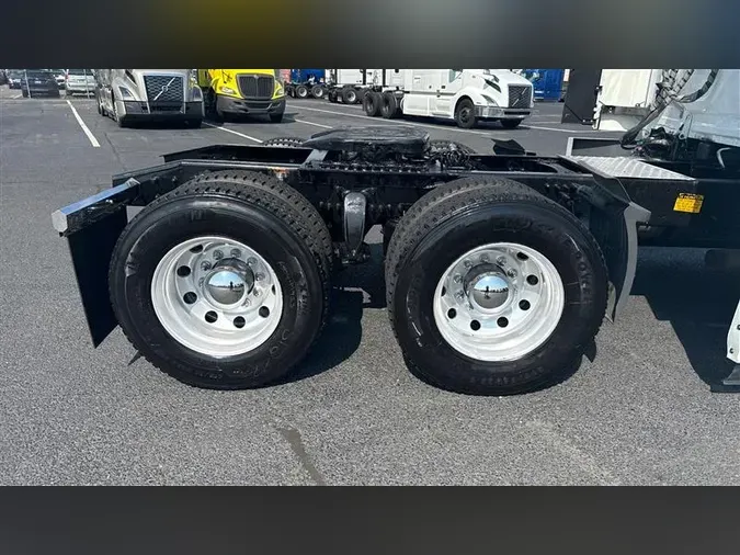 2021 FREIGHTLINER CA126