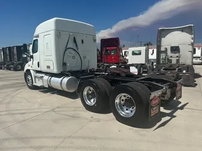 2020 Freightliner Cascadia