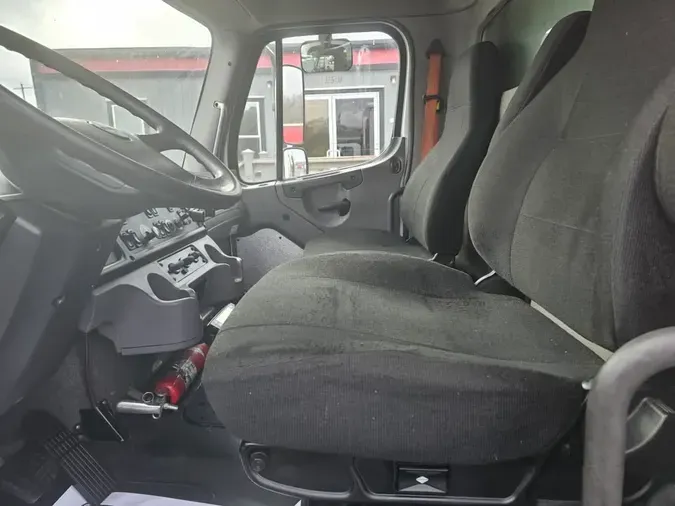 2018 FREIGHTLINER/MERCEDES M2 106