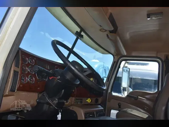 2004 MACK GRANITE CV713