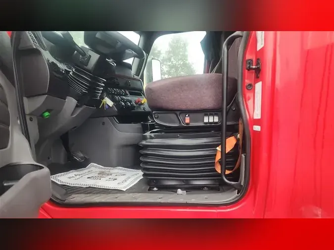 2020 INTERNATIONAL LT