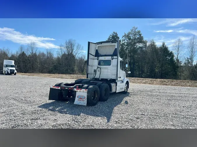 2018 Volvo VNL300