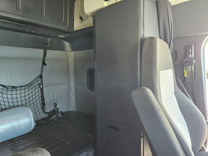 2022 Freightliner Cascadia