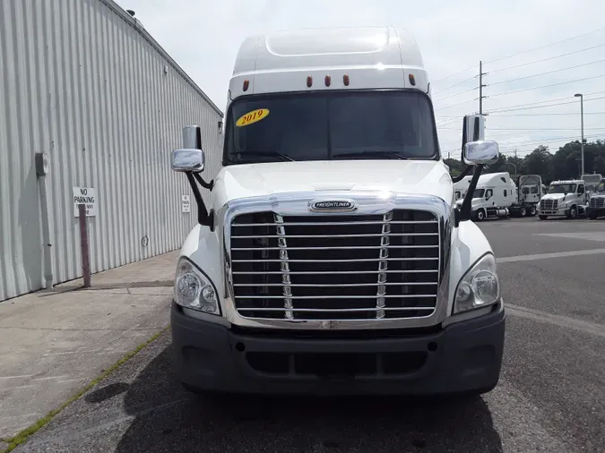 2019 FREIGHTLINER/MERCEDES CASCADIA 125