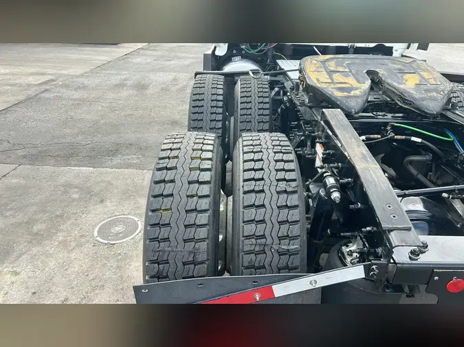 2021 Freightliner Cascadia 126