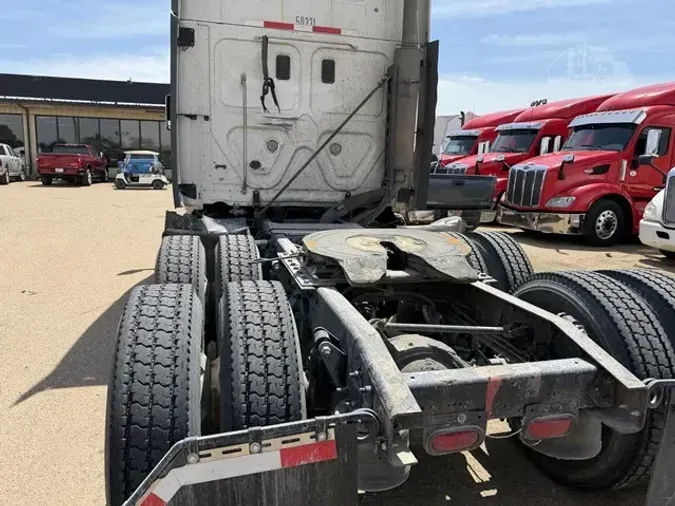 2011 FREIGHTLINER CASCADIA 125
