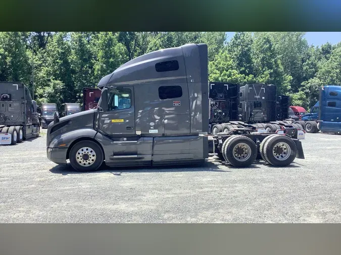 2022 Volvo VNL760
