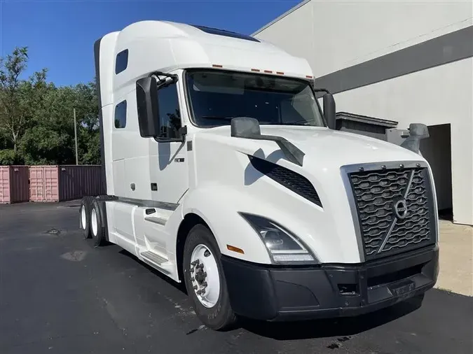 2019 VOLVO VNL760