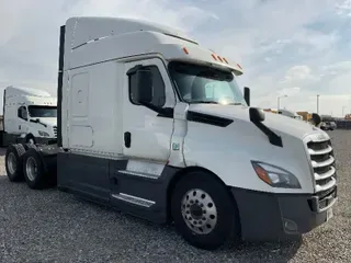 2019 FREIGHTLINER T12664ST