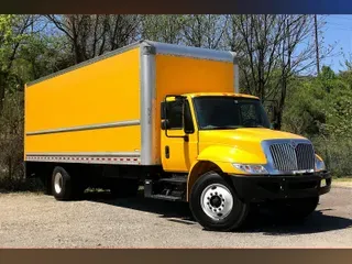 2018 International 4300 SBA 4X2