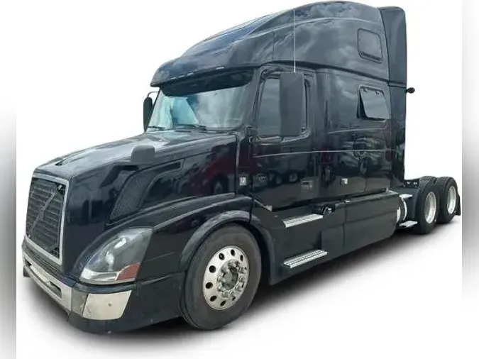 2015 Volvo VNL78083218008e4fce98e120679b472a7732d