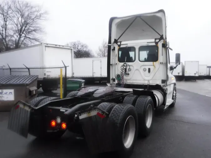 2018 FREIGHTLINER/MERCEDES CASCADIA 125