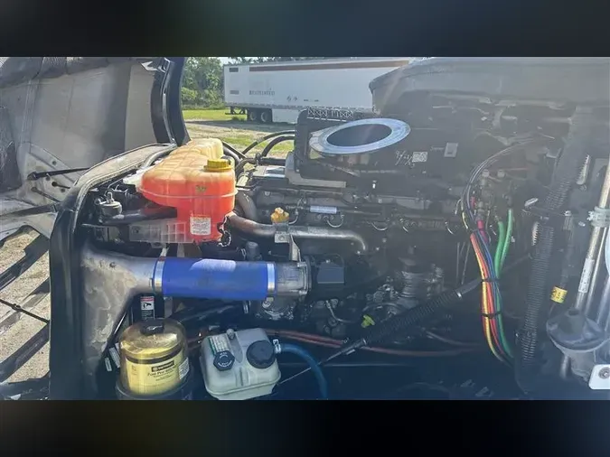 2019 FREIGHTLINER CA126