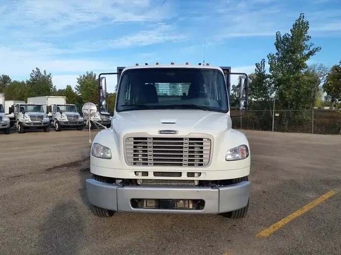 2016 FREIGHTLINER/MERCEDES M2 106