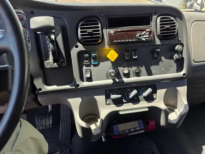 2018 FREIGHTLINER/MERCEDES M2 106