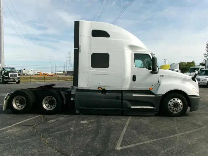 2022 International LT625832dc319ef1c9bf15393d5b8511b5181