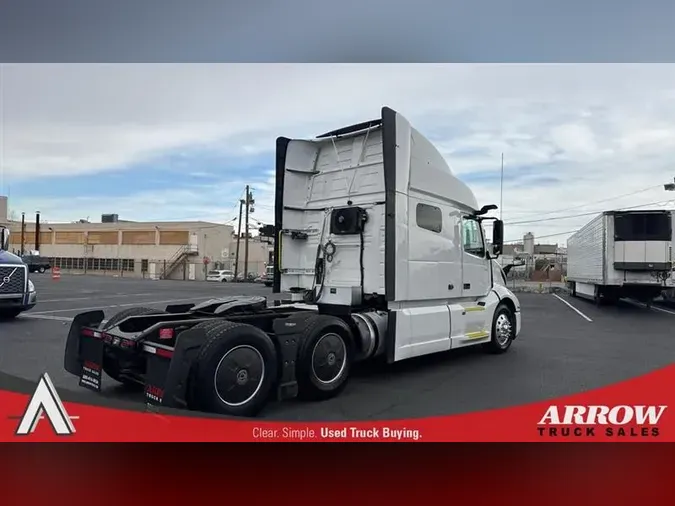 2021 VOLVO VNL740