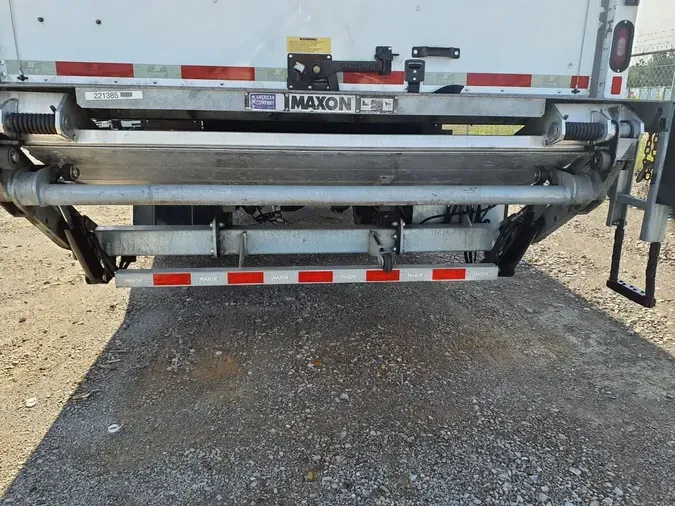 2018 FREIGHTLINER M2 106