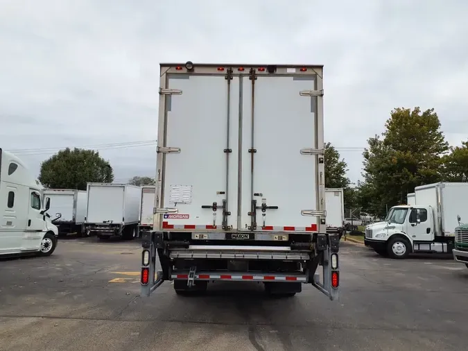 2016 FREIGHTLINER/MERCEDES M2 106