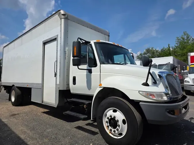 2018 NAVISTAR INTERNATIONAL 4300 LP