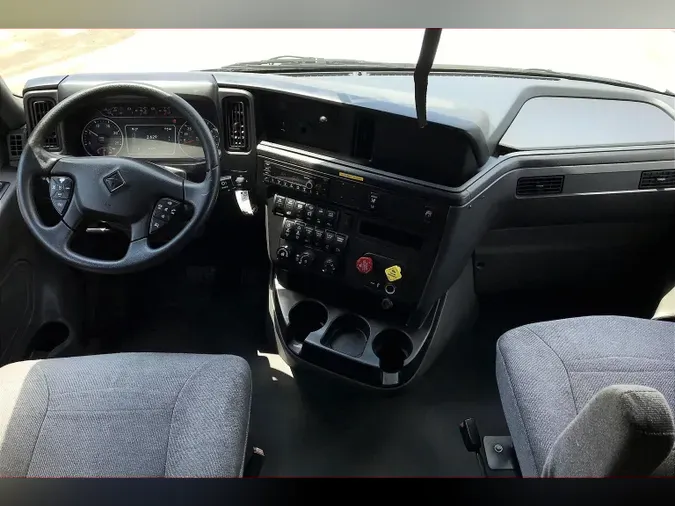 2022 INT LT625 6x4