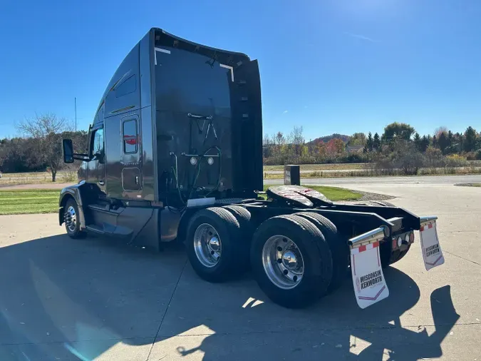 2022 Kenworth T680833f4a6aa4cf74d6f7ef7ac94b24f8e8