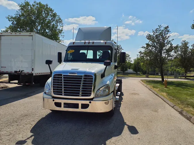 2018 FREIGHTLINER/MERCEDES CASCADIA 125834387671afedd19f52fa2ed2ea709e3