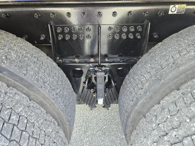 2025 Peterbilt 567