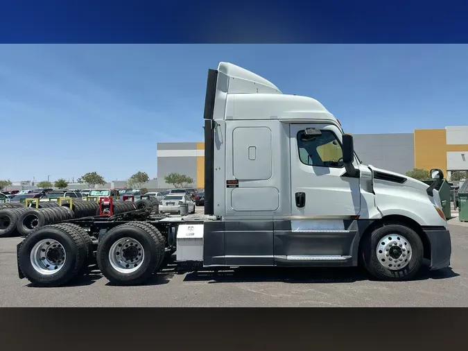2020 Freightliner Cascadia