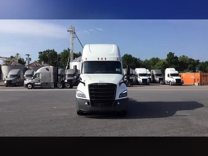 2022 Freightliner Cascadia 126