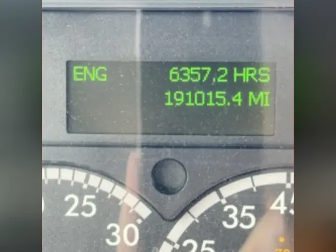 2020 FREIGHTLINER/MERCEDES M2 106