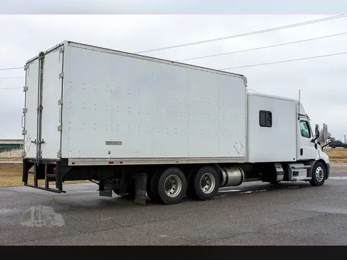 2020 FREIGHTLINER CASCADIA 126