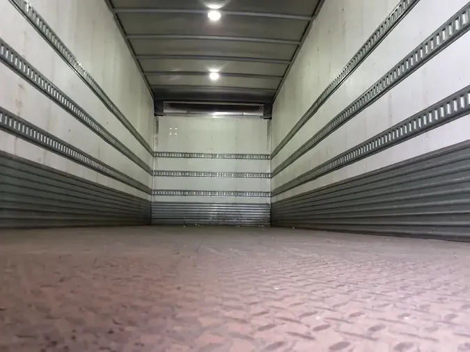 2016 FREIGHTLINER/MERCEDES M2 106