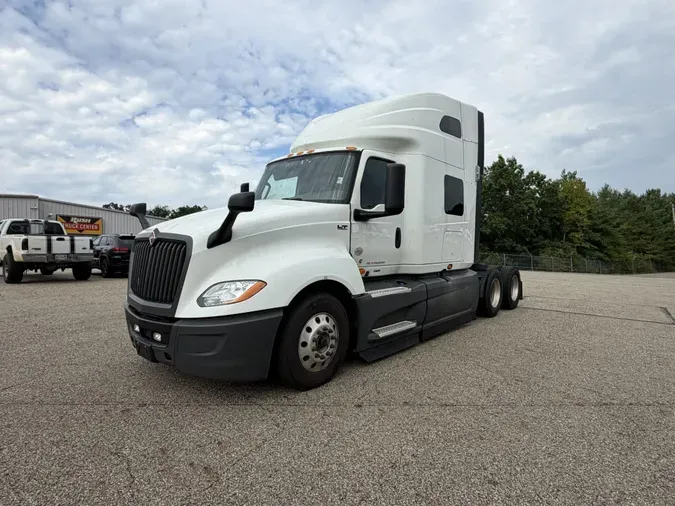 2022 International LT625