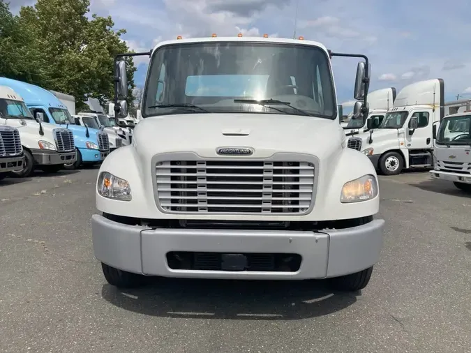 2018 FREIGHTLINER M2 106