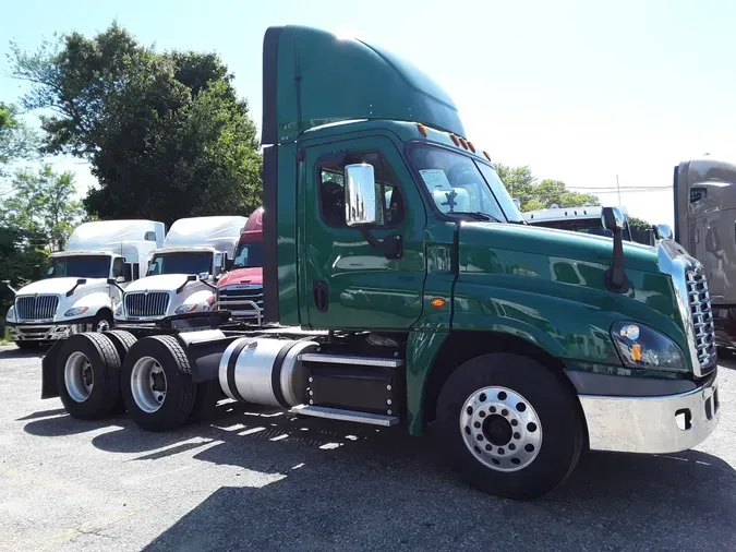 2017 FREIGHTLINER/MERCEDES CASCADIA 125