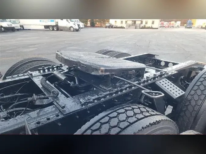 2020 INTERNATIONAL LT