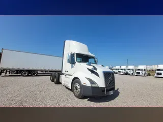 2019 Volvo VNL300