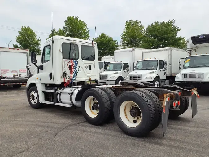 2016 FREIGHTLINER CASCADIA 125