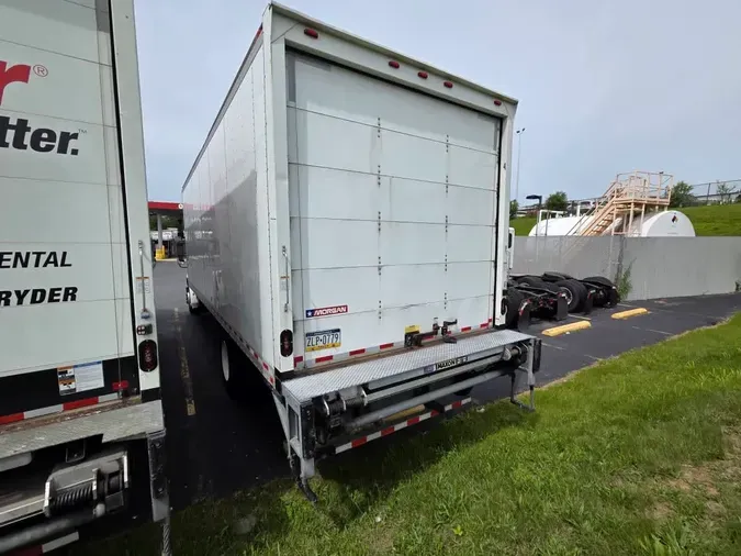 2018 FREIGHTLINER M2 106