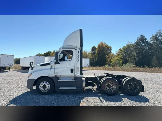 2019 Freightliner Cascadia 126835e3c26477c1b9ce6fb80e646729d51