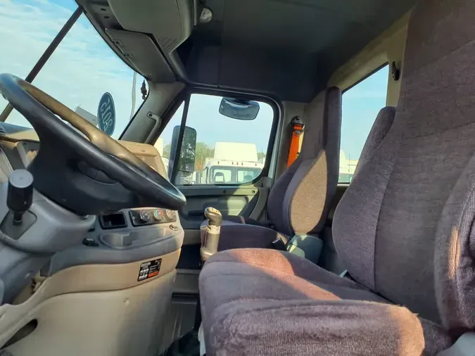 2015 FREIGHTLINER/MERCEDES CASCADIA 125