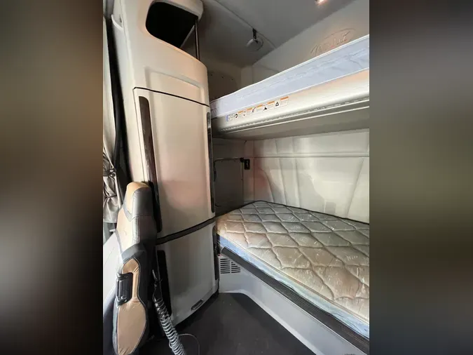 2021 Peterbilt 579