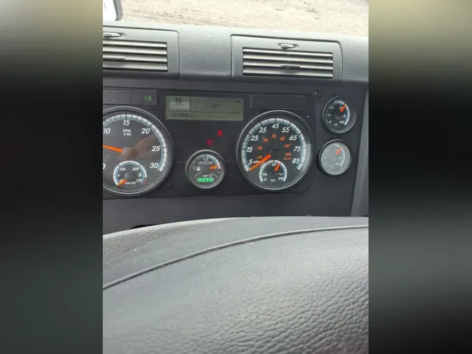 2018 FREIGHTLINER CASCADIA 113