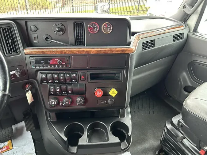 2021 International LT625