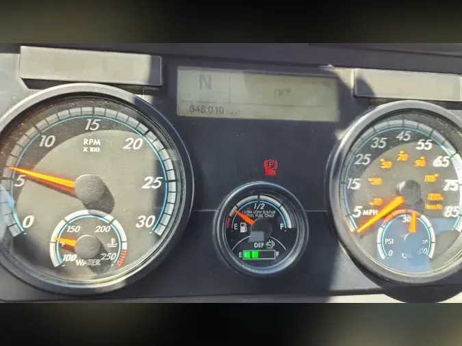 2019 FREIGHTLINER/MERCEDES CASCADIA 125836a21bdb9d361968b9b20f83b40aa85