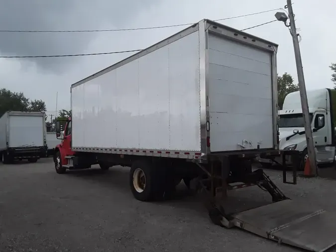 2018 FREIGHTLINER M2 106