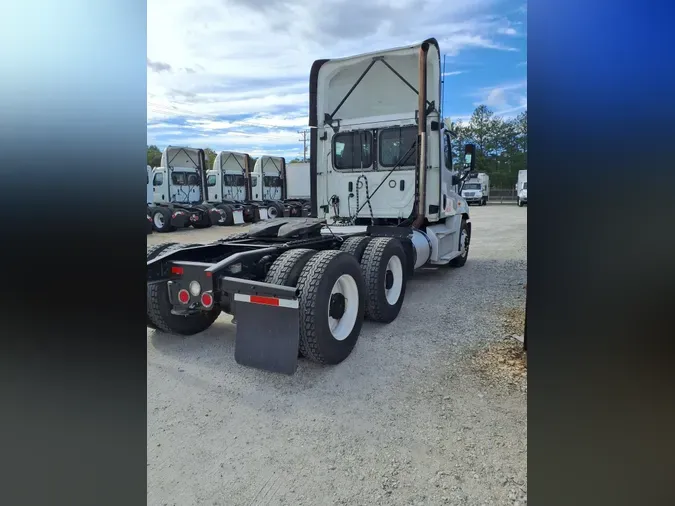 2020 FREIGHTLINER/MERCEDES CASCADIA 125