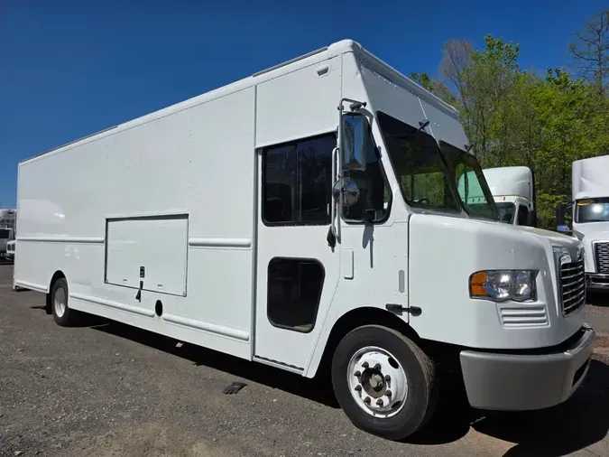 2017 FRTLR CUSTOM CHASSIS CORP MT55