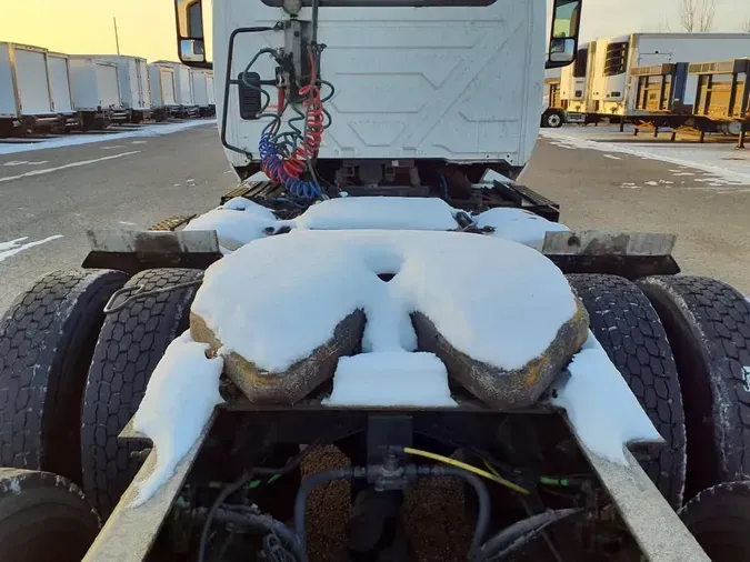 2019 NAVISTAR INTERNATIONAL LT625 DAYCAB T/A